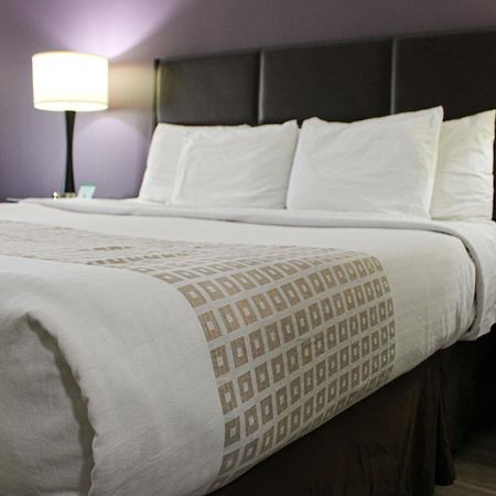 Parkwood Inn & Suites Manhattan Eksteriør bilde